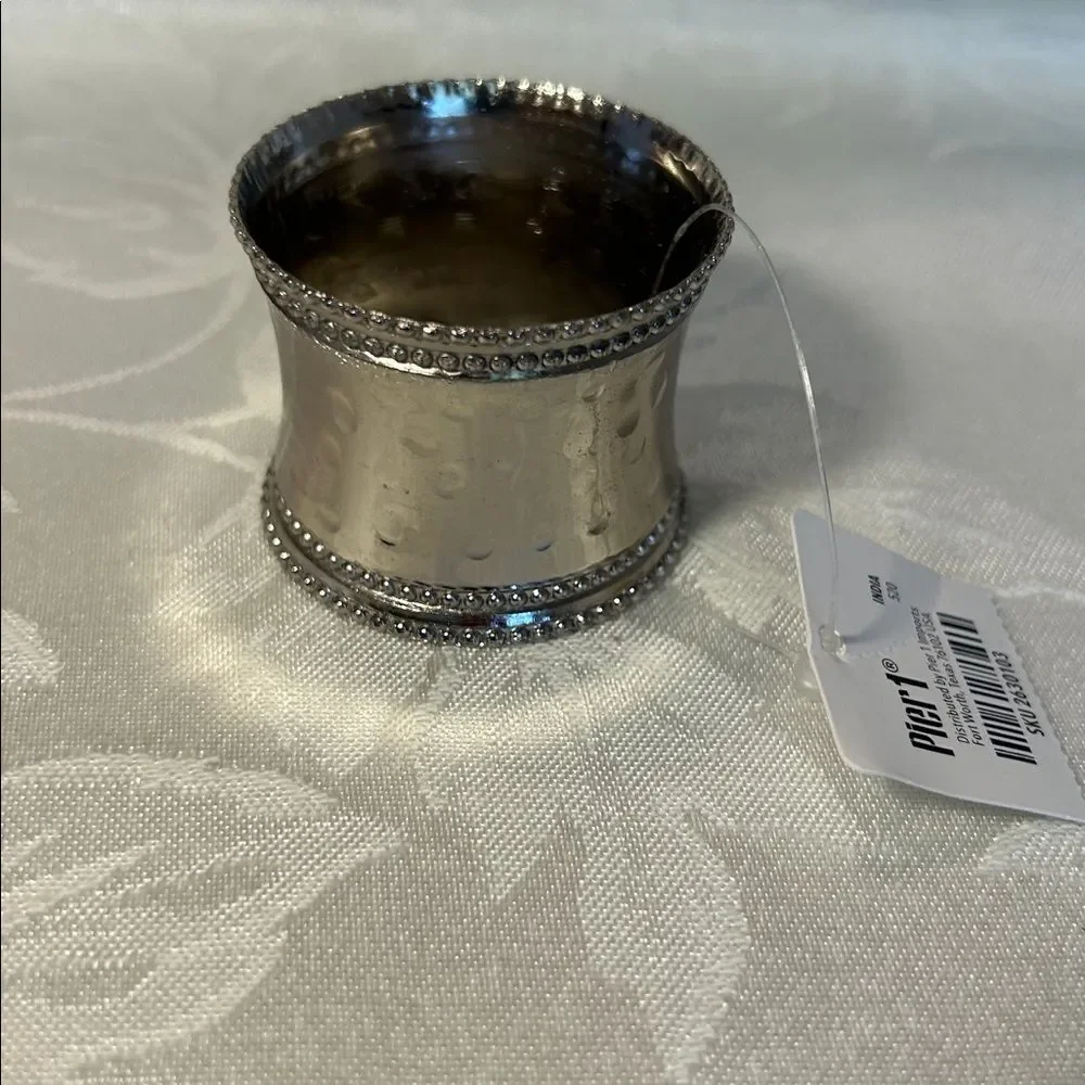 Pier 1 Hammered Silver Napkin Rings six piece Set NWT
